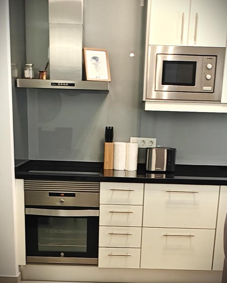 Sun Apartment - 3 Bedrooms, Priv Parking, Pool, Ac, Tv Channels, Fibre Net Los Cristianos  Esterno foto