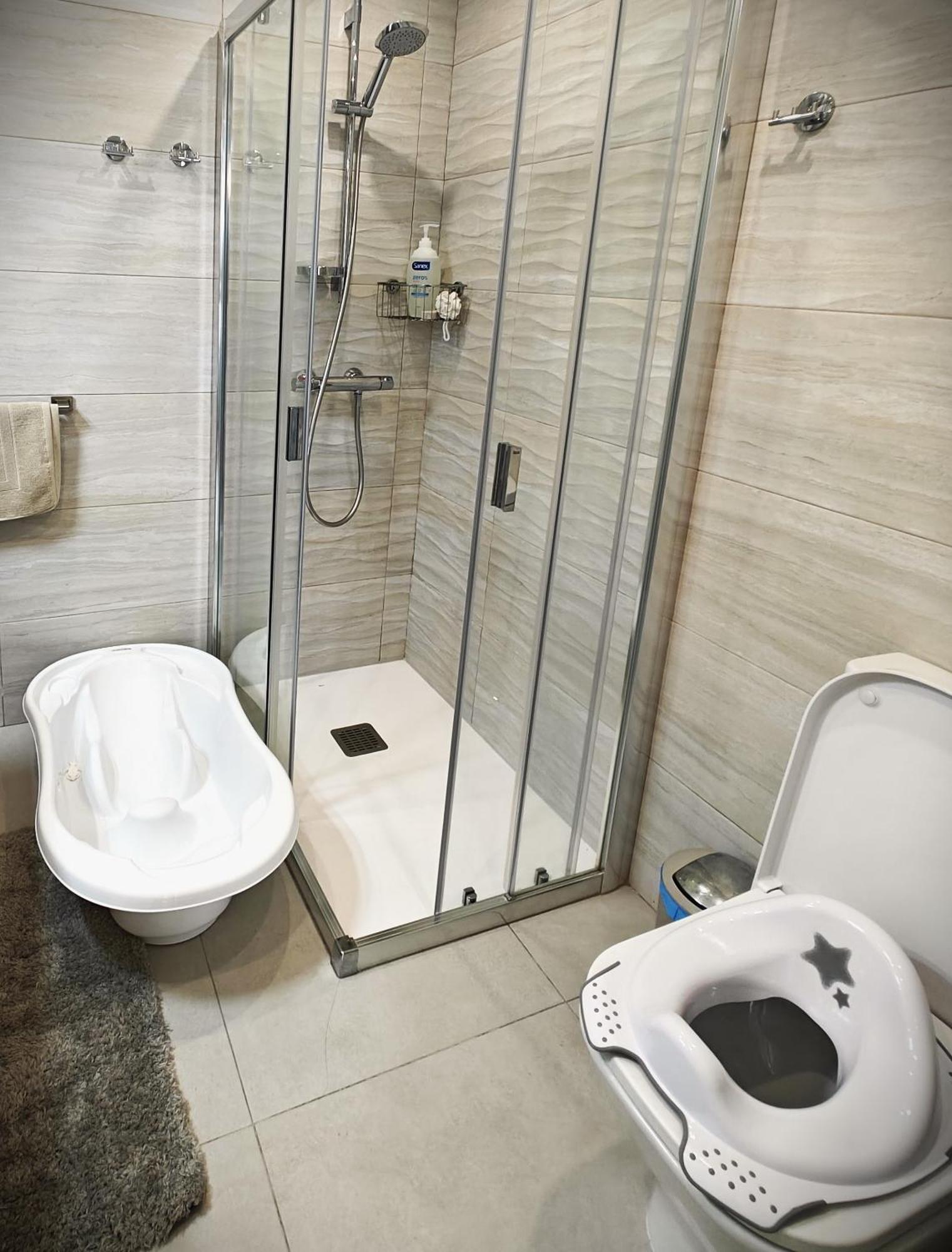 Sun Apartment - 3 Bedrooms, Priv Parking, Pool, Ac, Tv Channels, Fibre Net Los Cristianos  Esterno foto