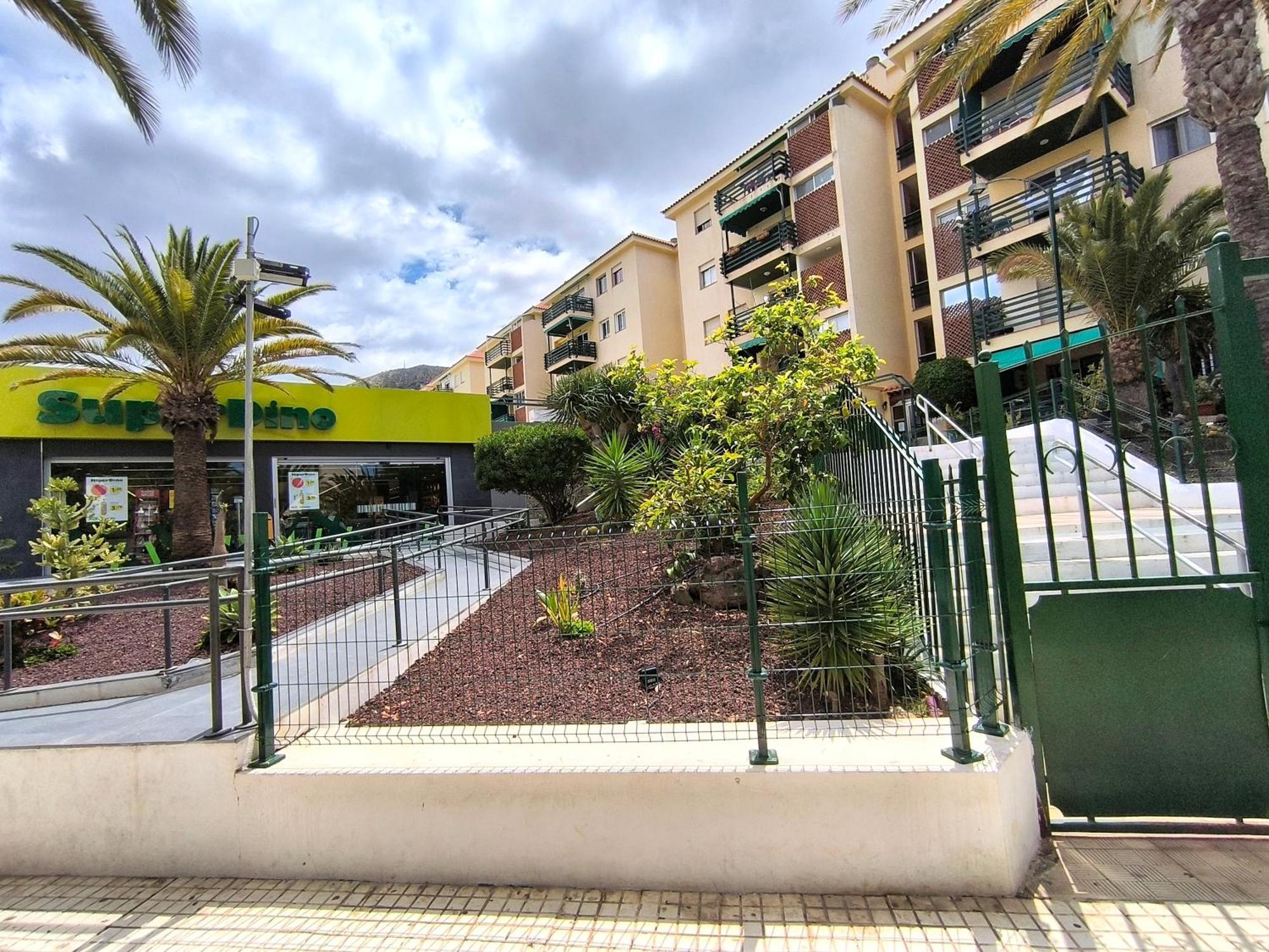 Sun Apartment - 3 Bedrooms, Priv Parking, Pool, Ac, Tv Channels, Fibre Net Los Cristianos  Esterno foto