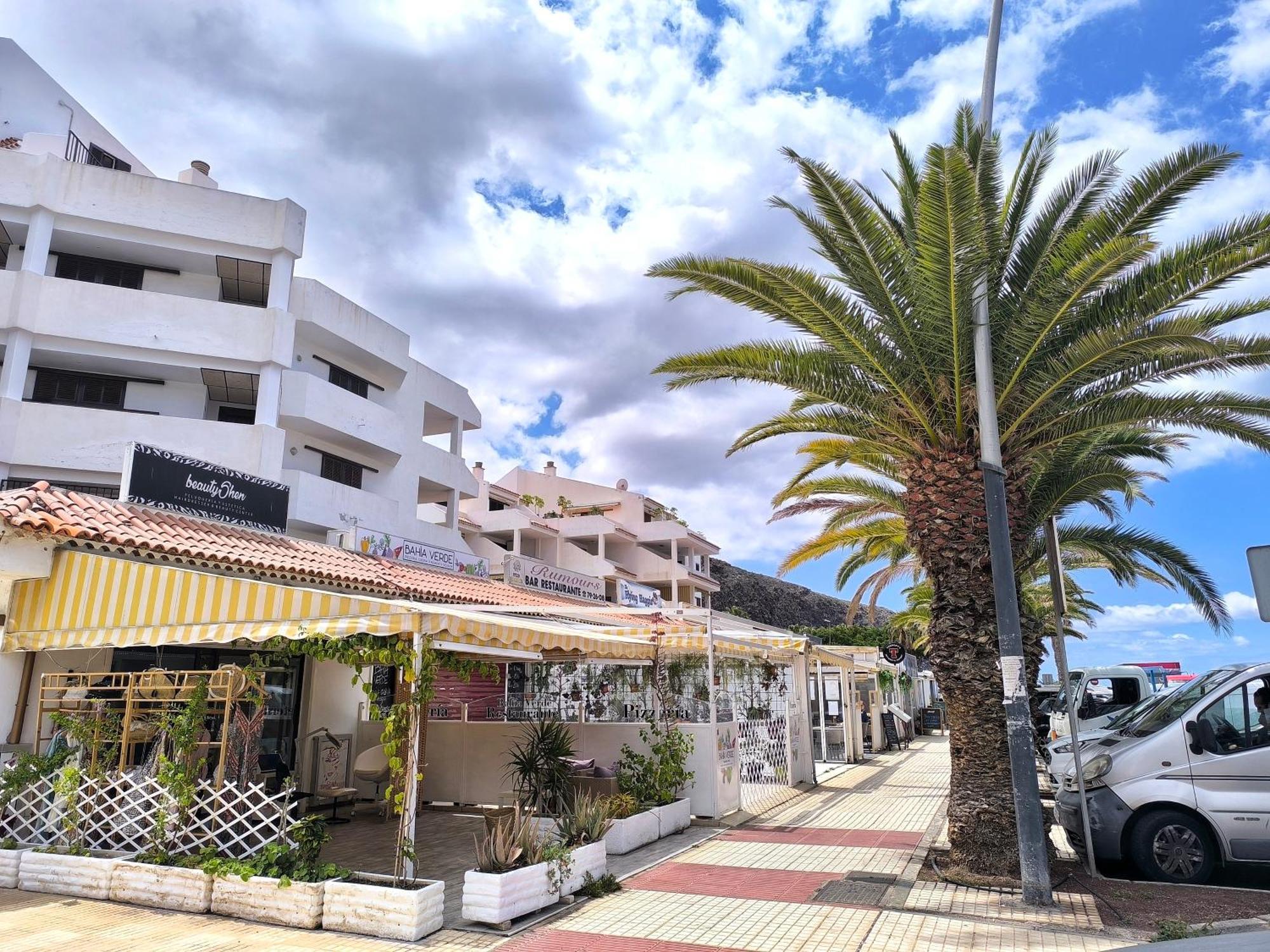 Sun Apartment - 3 Bedrooms, Priv Parking, Pool, Ac, Tv Channels, Fibre Net Los Cristianos  Esterno foto