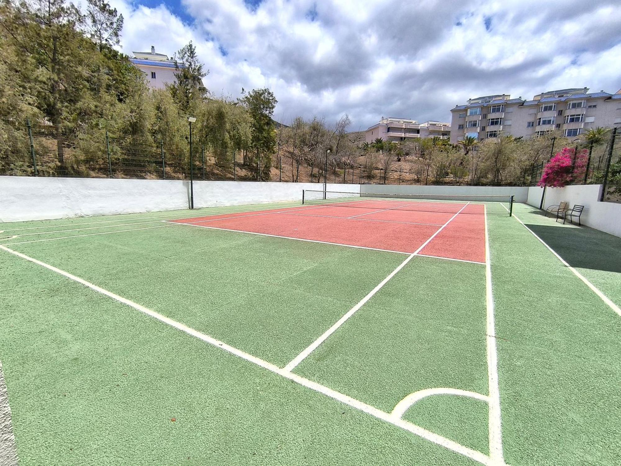 Sun Apartment - 3 Bedrooms, Priv Parking, Pool, Ac, Tv Channels, Fibre Net Los Cristianos  Esterno foto